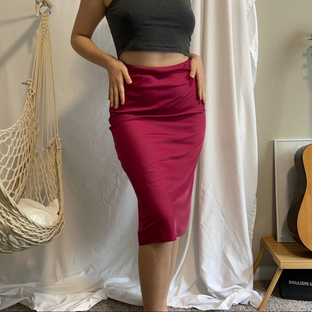 Silky fuchsia midi skirt!